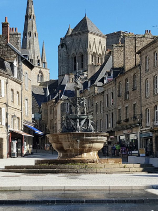 Place de centre ville de Guingamp